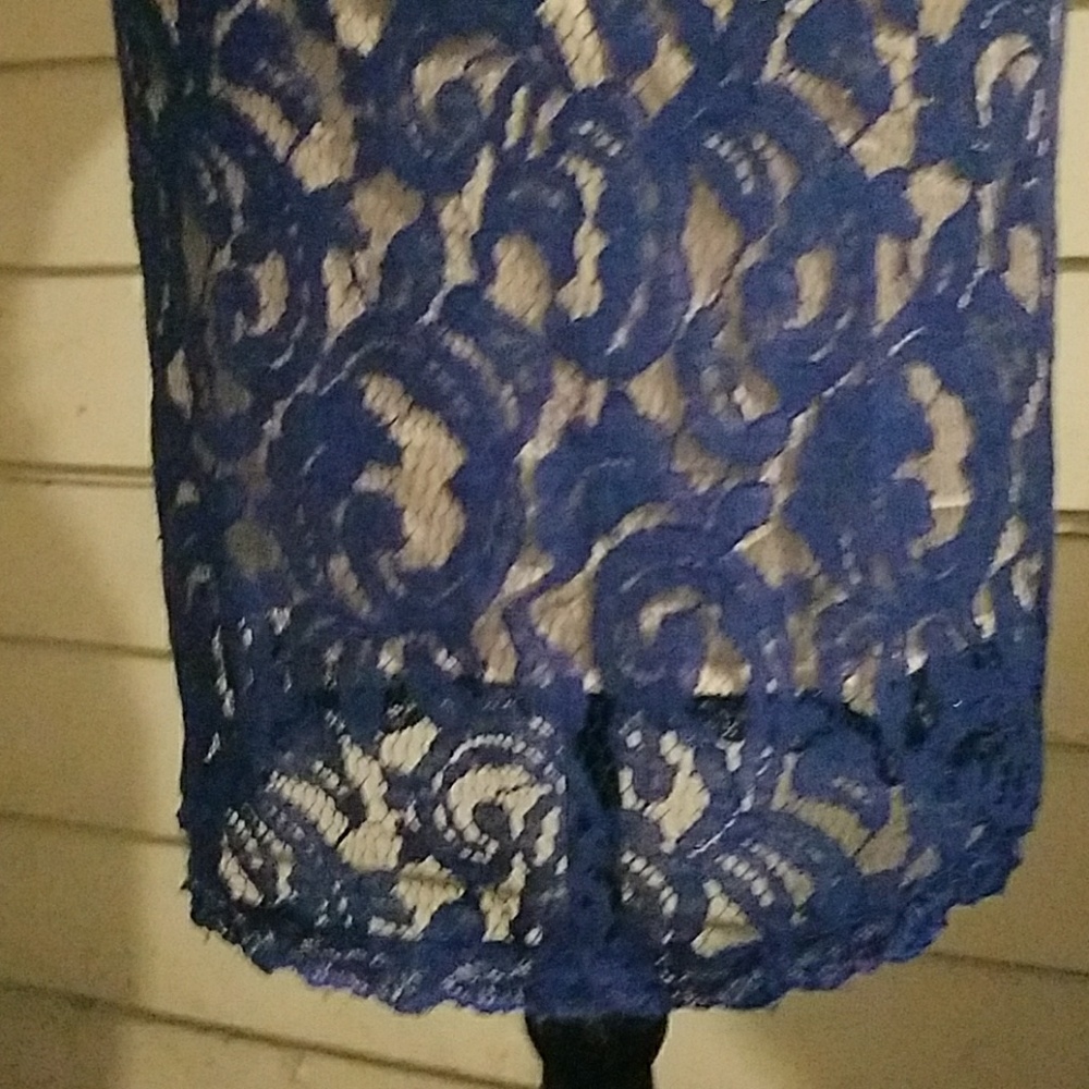 Dress - Picture 5 of 5